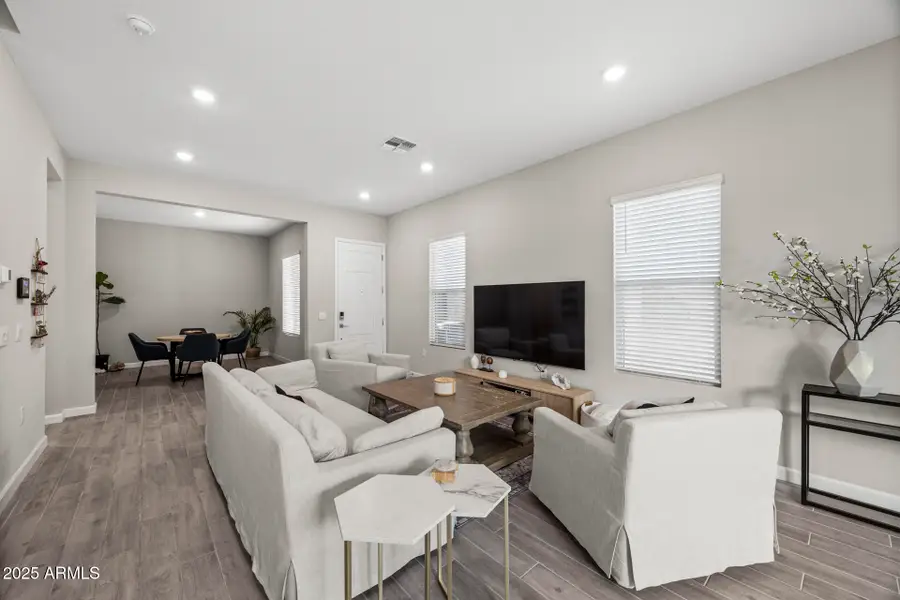 5018 E Hartford Avenue, Phoenix, AZ 85254 - Image #3