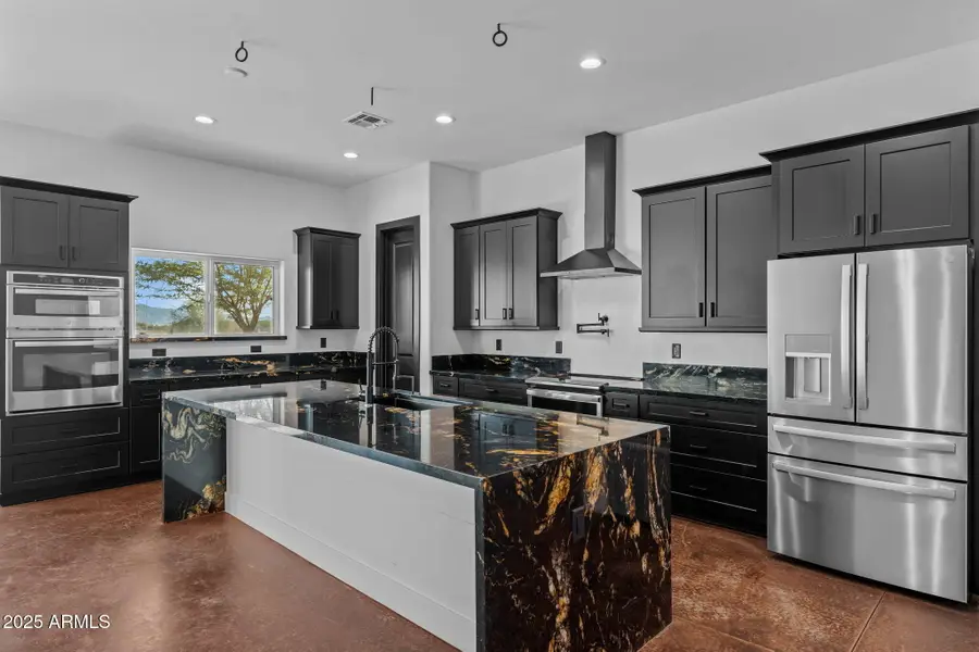 22227 W Dixileta Drive, Wittmann, AZ 85361 - Image #2