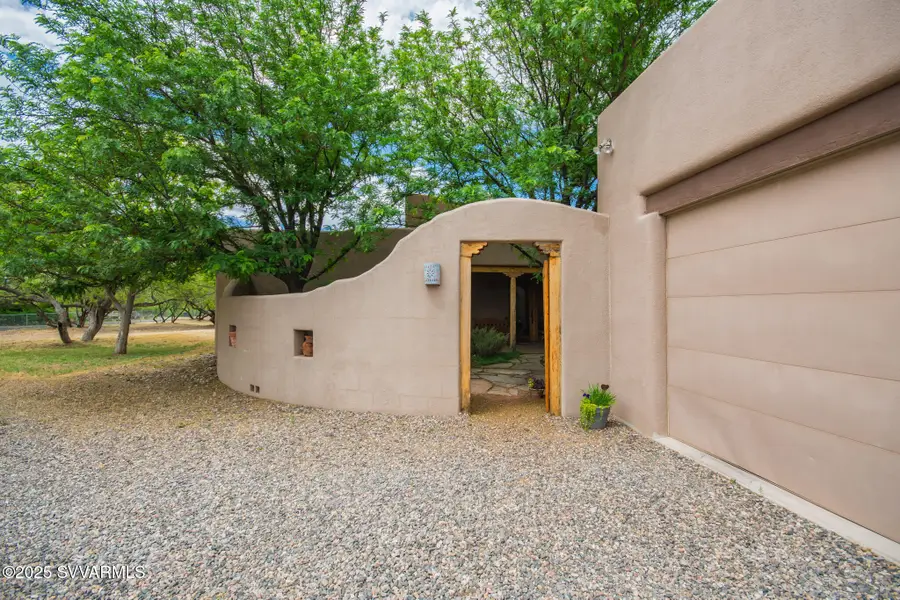 10425 E Willow Drive, Cornville, AZ 86325 - Image #2