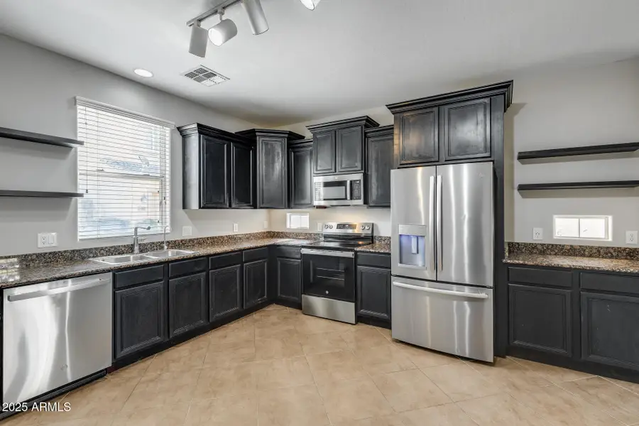 4292 E Carla Vista Drive, Gilbert, AZ 85295 - Image #2