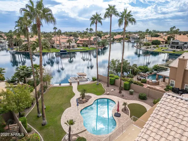 919 S Paradise Drive, Gilbert, AZ 85233