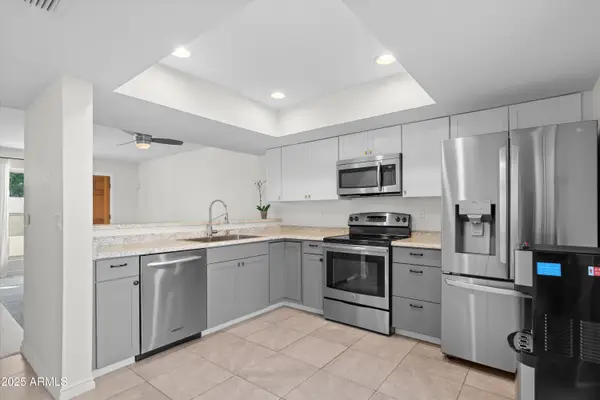 2802 E Beck Lane #2, Phoenix, AZ 85032