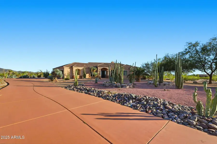 12411 W Mountain Lane, Casa Grande, AZ 85194 - Image #2