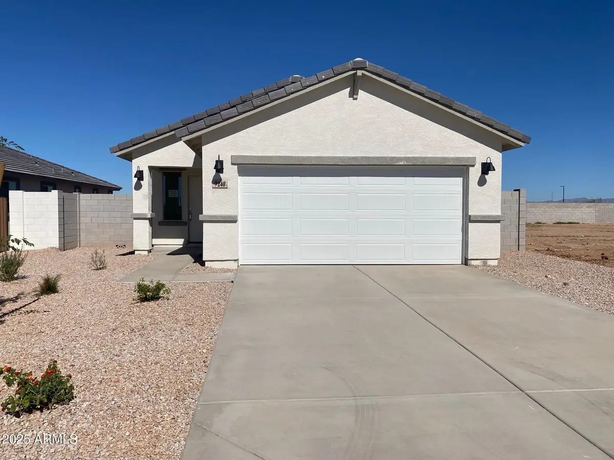 7240 E Griffin Lane, San Tan Valley, AZ 85143 - Image #1