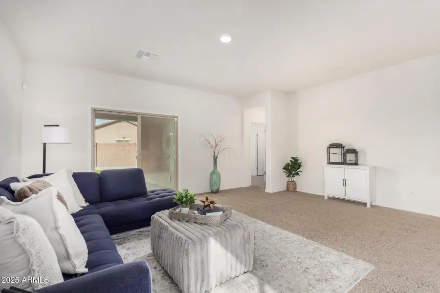 25424 W Carson Drive, Buckeye, AZ 85326 - Image #2