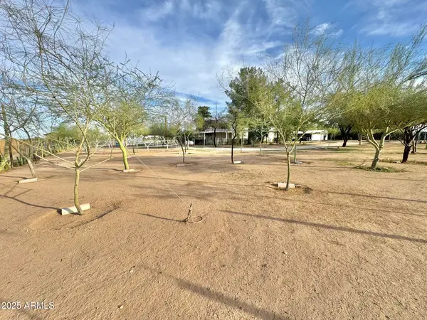 27021 N 211th Avenue, Wittmann, AZ 85361