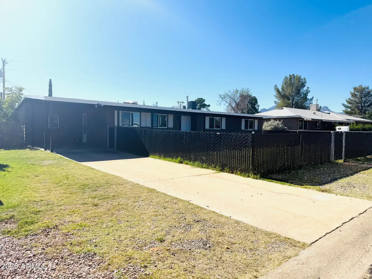 42 E Kayetan Drive, Sierra Vista, AZ 85635 - Image #1