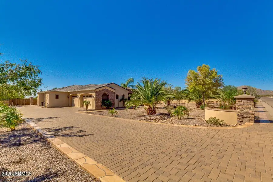 8260 N Buena Vista Drive, Casa Grande, AZ 85194 - Image #3