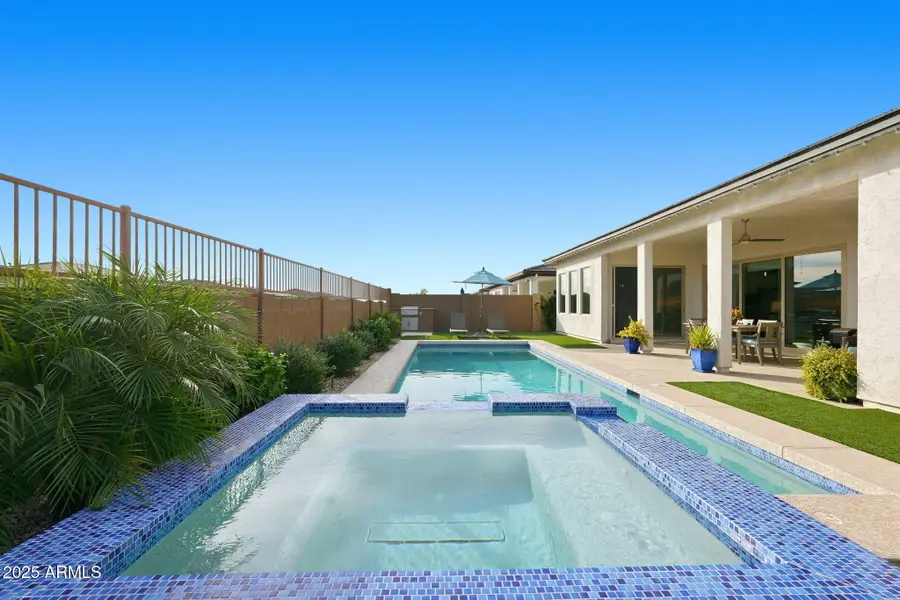 1237 W Cherrywood Drive, San Tan Valley, AZ 85140 - Image #2