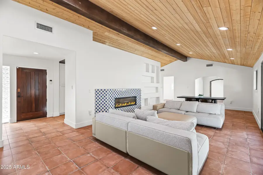 4142 E Stanford Drive, Phoenix, AZ 85018 - Image #2