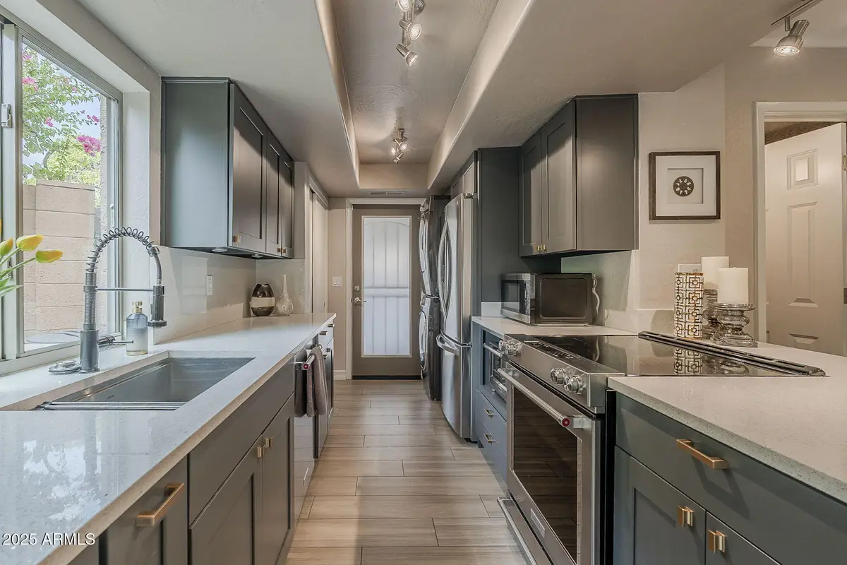 10409 N 10th Street #1, Phoenix, AZ 85020 - Image #1