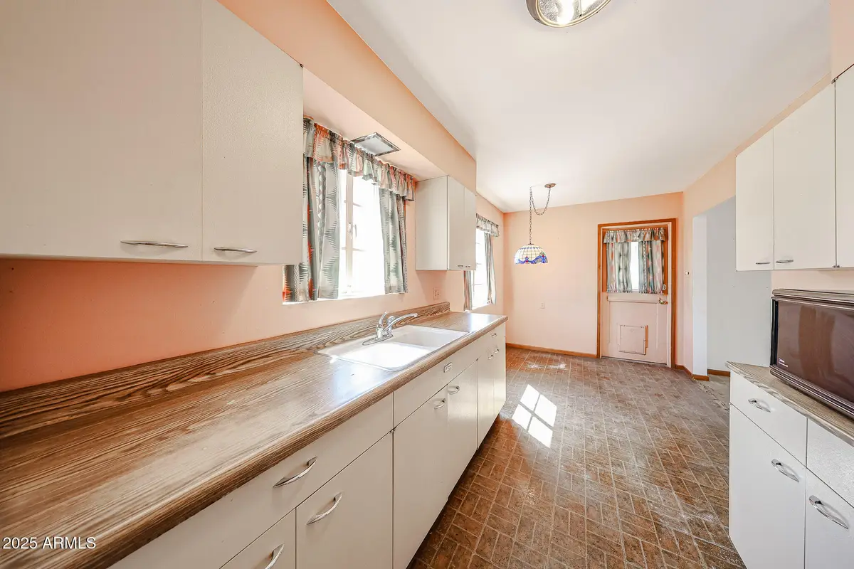 1820 W Northview Avenue, Phoenix, AZ 85021 - Image #1