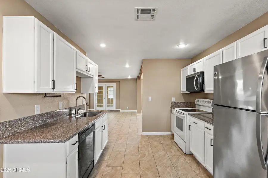 2041 W Hidalgo Avenue, Phoenix, AZ 85041 - Image #3