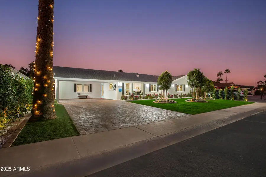 7526 E Edgemont Avenue, Scottsdale, AZ 85257 - Image #2