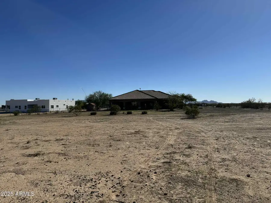 25234 W Blue Sky Drive, Wittmann, AZ 85361 - Image #2
