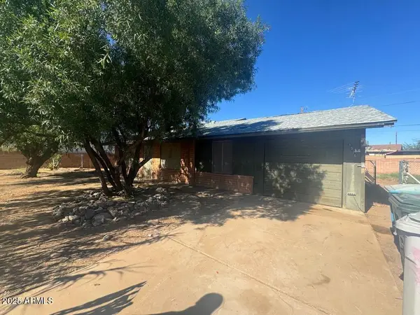 1526 W Muriel Drive, Phoenix, AZ 85023