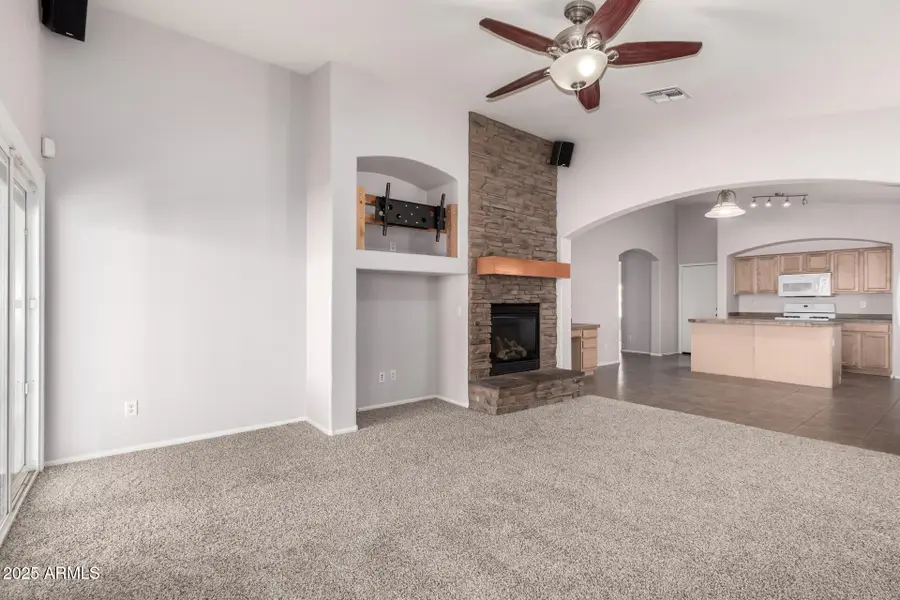 648 E Mule Train Trail, San Tan Valley, AZ 85143 - Image #2