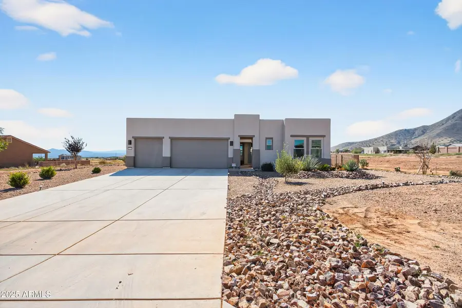 6736 E Vaquero Circle, Hereford, AZ 85615 - Image #2