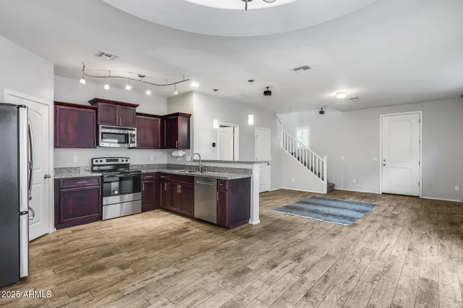 2035 E Heartwood Lane, Phoenix, AZ 85022 - Image #2