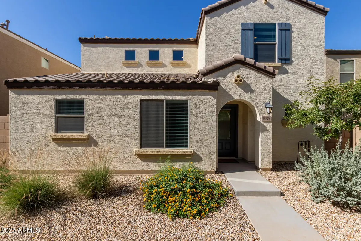 8029 W Albeniz Place, Phoenix, AZ 85043 - Image #1