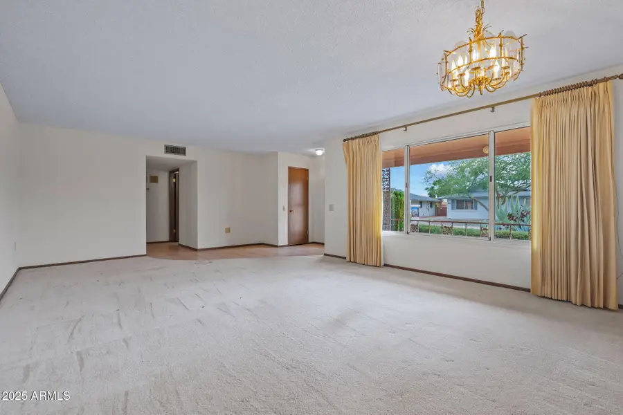 10322 W Signal Butte Circle, Sun City, AZ 85373 - Image #3