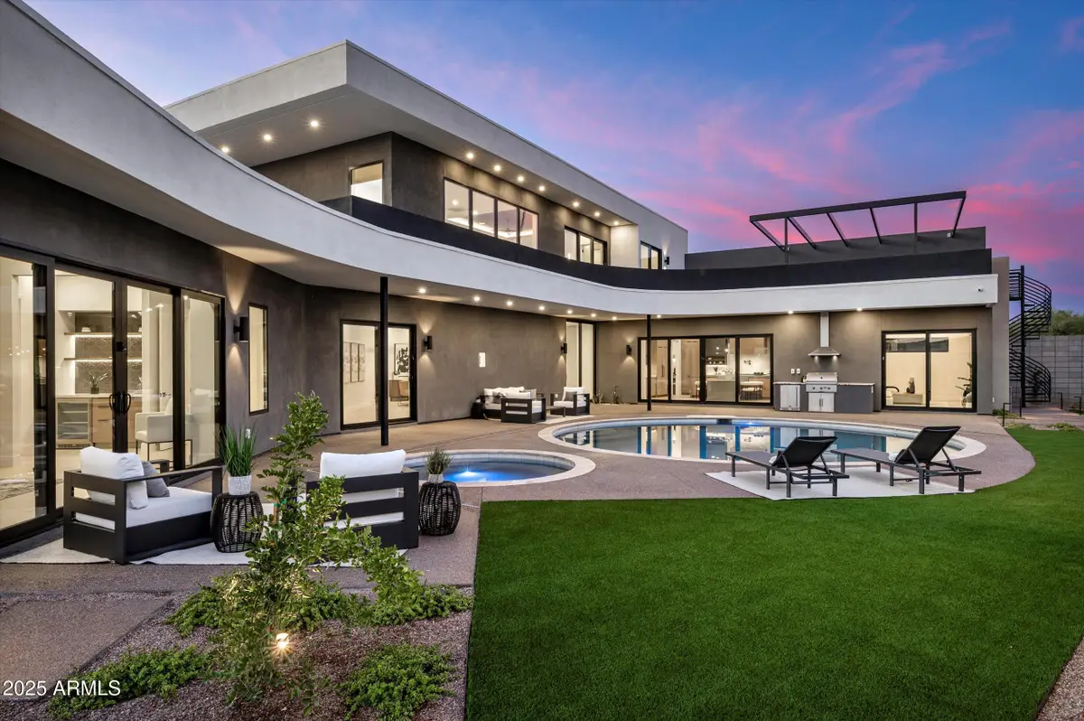 1831 E Palmaire Avenue, Phoenix, AZ 85020 - Image #1