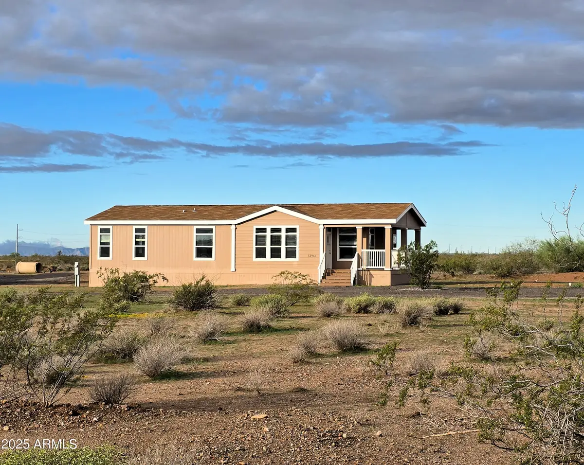 32916 N 228th Drive, Wittmann, AZ 85361 - Image #1