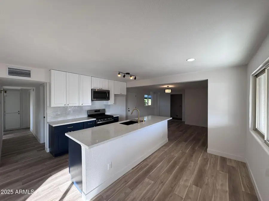 2138 W Sunnyside Avenue, Phoenix, AZ 85029 - Image #2