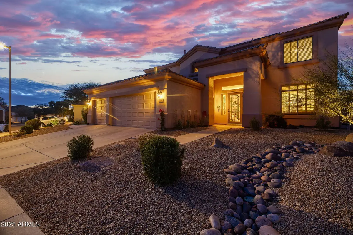 5548 E Via Montoya Drive, Phoenix, AZ 85054 - Image #1