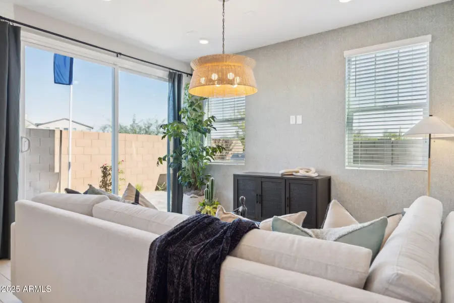 5878 E Zachary Drive, Phoenix, AZ 85054 - Image #2