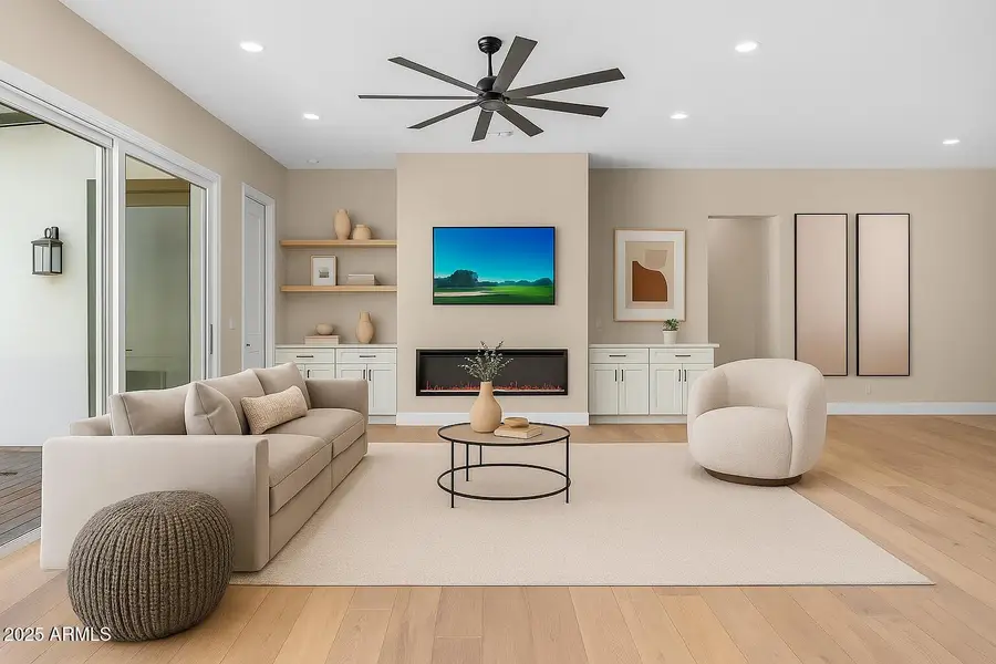 3808 E Piccadilly Road, Phoenix, AZ 85018 - Image #2