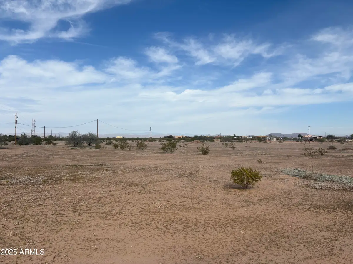 19223 W Roadrunner Road, Wittmann, AZ 85361 - Image #1