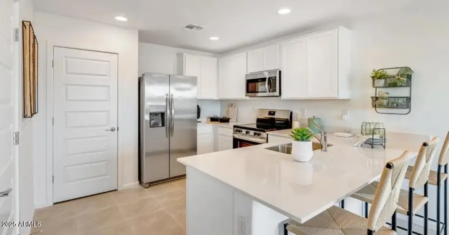 25013 N 174th Lane, Surprise, AZ 85387 - Image #3