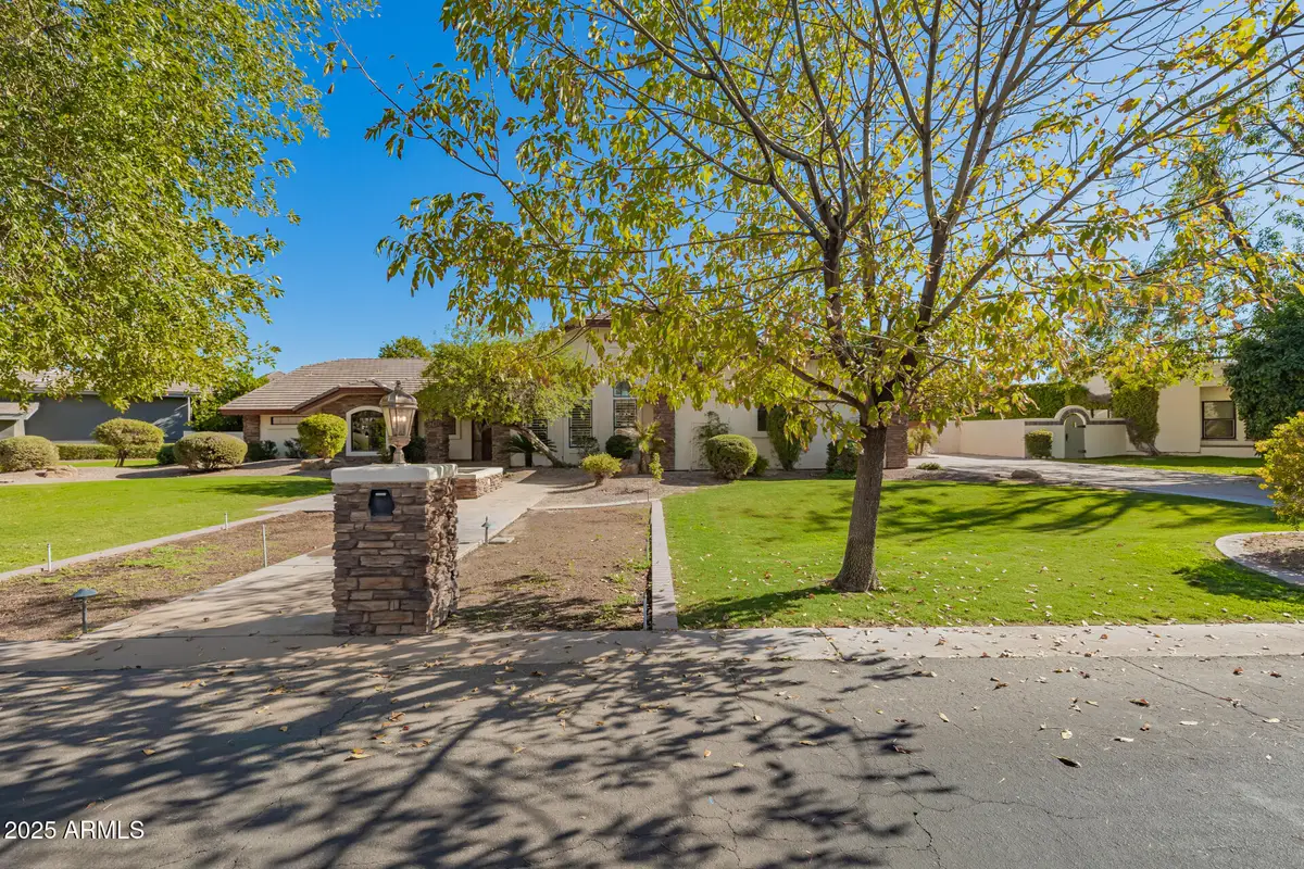 8272 S Pecan Grove Circle, Tempe, AZ 85284 - Image #1