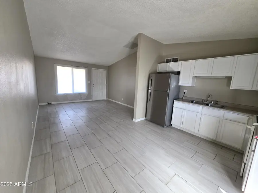 1616 N 63rd Avenue #5, Phoenix, AZ 85035 - Image #2