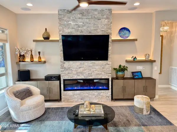 829 E Snowy Farm Drive, Queen Creek, AZ 85140