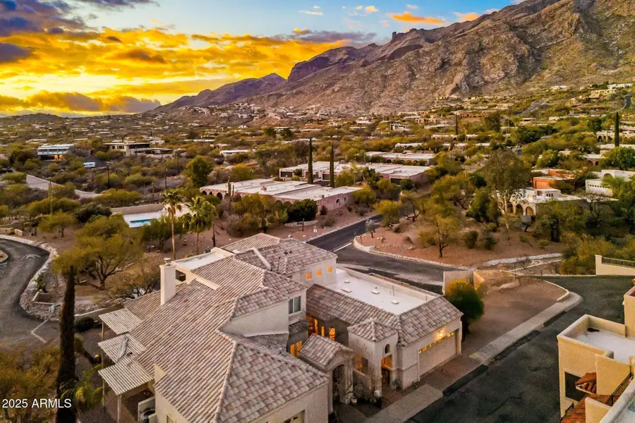 6547 N Turnberry Drive, Catalina Foothills, AZ 85718 - Image #2