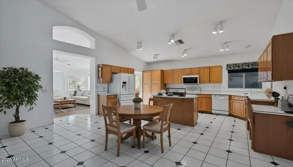 16840 S 36th Place, Phoenix, AZ 85048