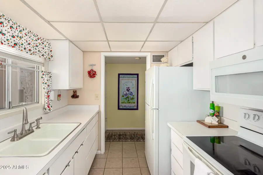 13709 N 98th Avenue #B, Sun City, AZ 85351 - Image #2