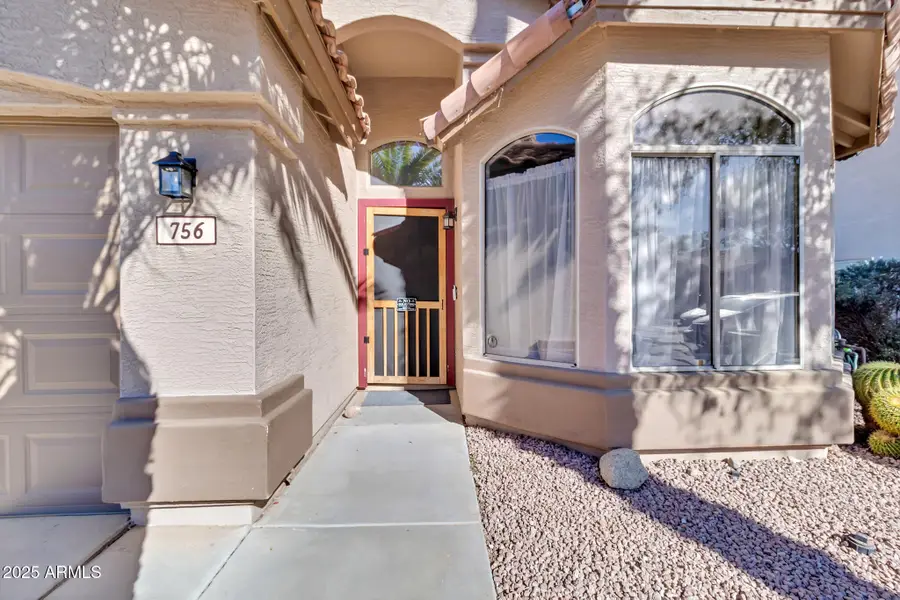 756 E Lovegrass Drive, San Tan Valley, AZ 85143 - Image #3