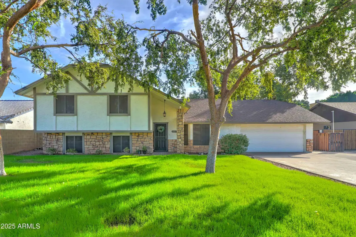 2057 N Ashbrook Circle, Mesa, AZ 85213 - Image #1