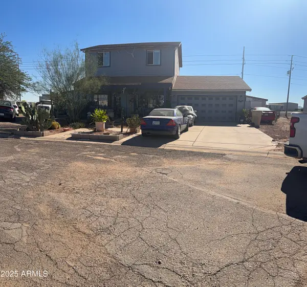 16040 S Elizabeth Place, Arizona City, AZ 85123