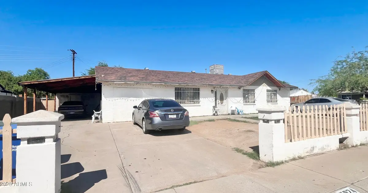 5924 W Earll Drive, Phoenix, AZ 85033 - Image #1