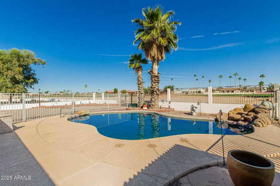 14749 S Country Club Way, Arizona City, AZ 85123 - Image #2