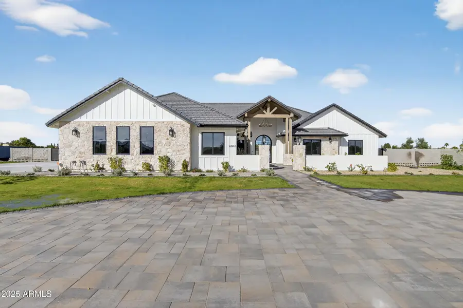 22218 E Misty Court, Queen Creek, AZ 85142 - Image #2