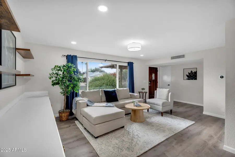 506 E Ellis Drive, Tempe, AZ 85282 - Image #2