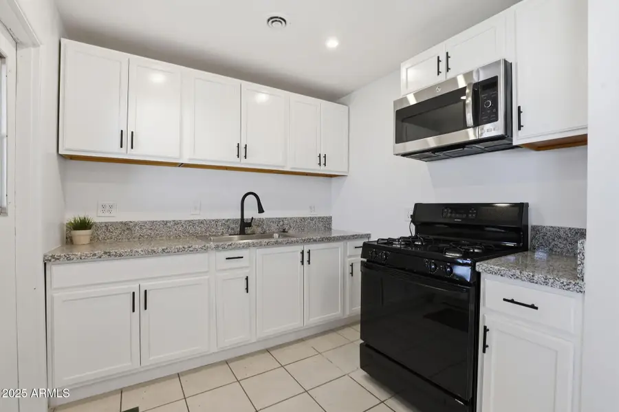 2001 N 39th Avenue, Phoenix, AZ 85009 - Image #3