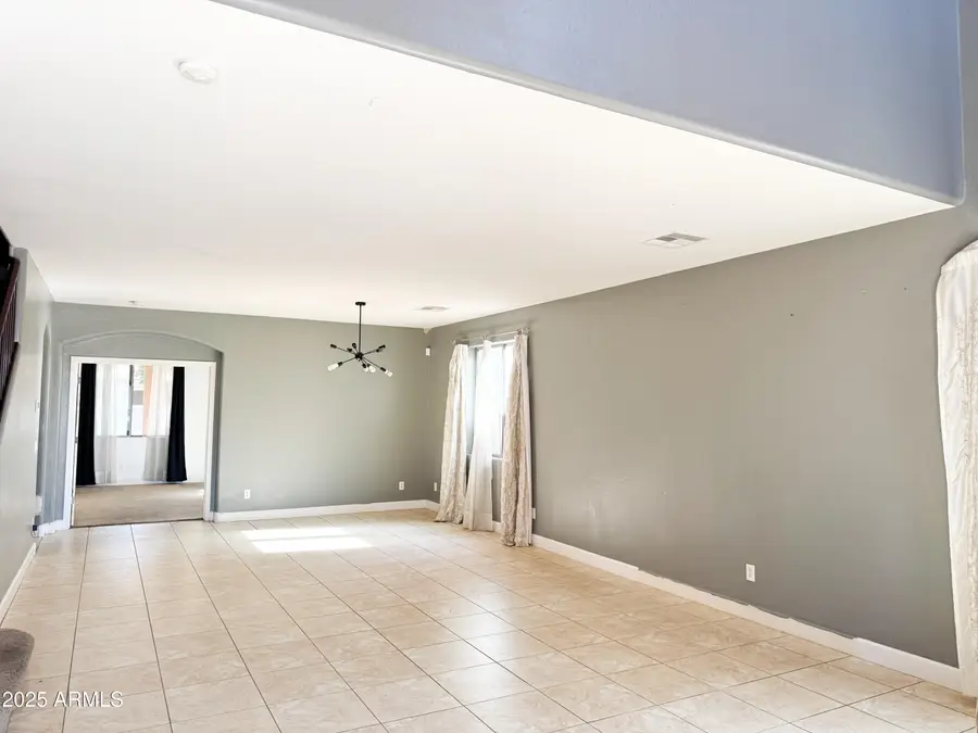 125 N 109th Drive N, Avondale, AZ 85323 - Image #3