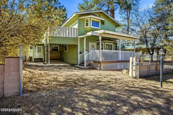 2880 Paint Pony Lane, Overgaard, AZ 85933