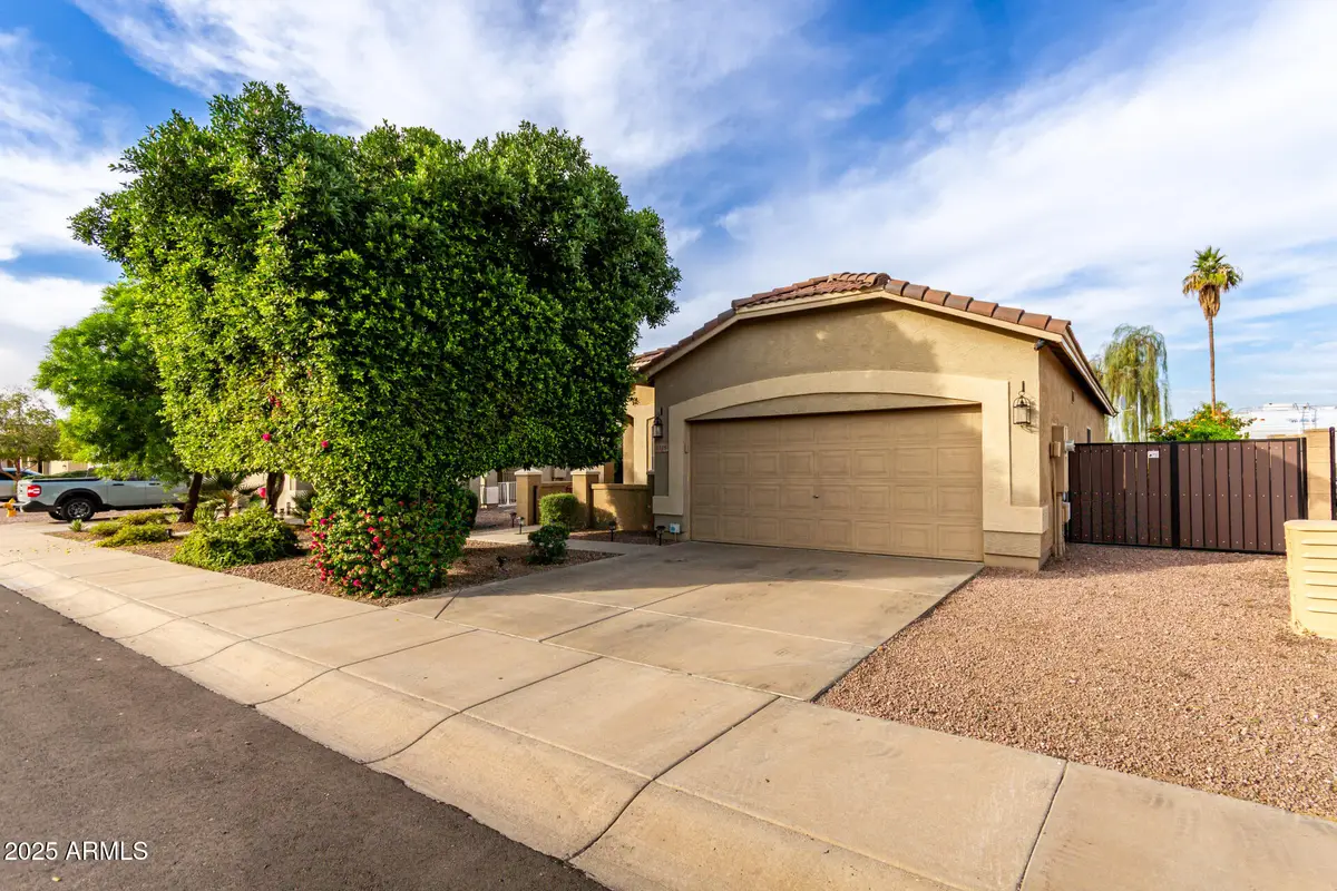 1126 E Pedro Road, Phoenix, AZ 85042 - Image #1
